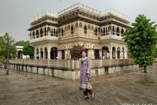 Private Jaipur Full One Day Tour In Pink City With Guide - Hawa Mahal, the “Palace of Wind” morning that sets the tone