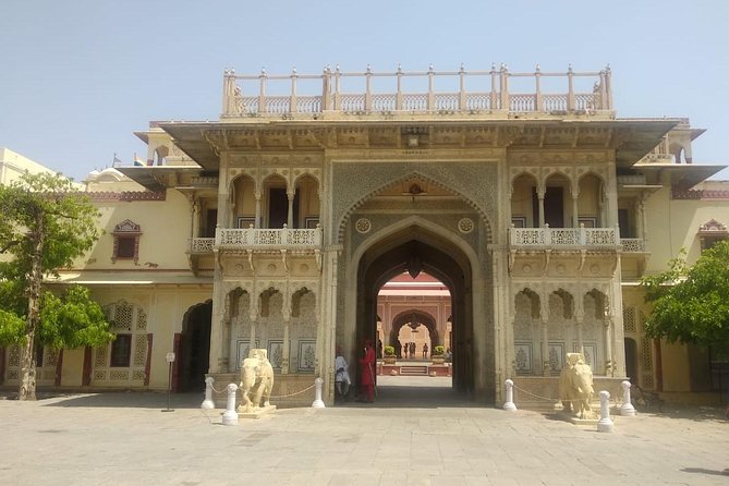 Private Jaipur Full One Day Tour In Pink City With Guide - Amber Fort and Sheesh Mahal, the palace complex you should not rush
