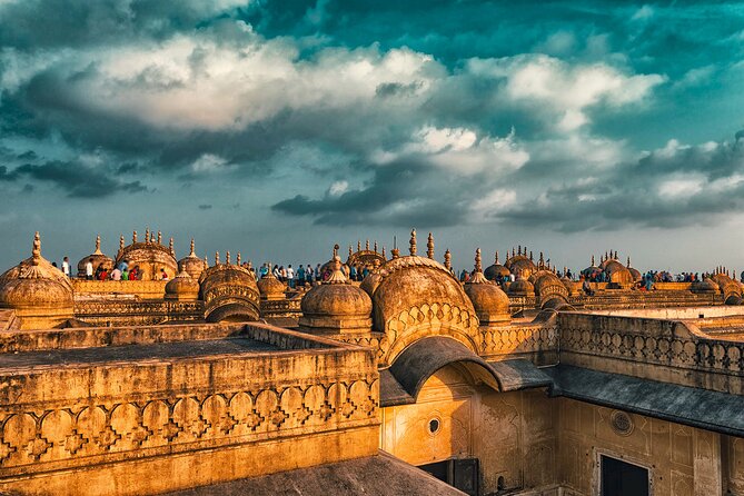 Private Jaipur Night Tour with Nahargarh Sunset Views - Royal Gaitor Tumbas: Royal Mausoleums Before the Big View