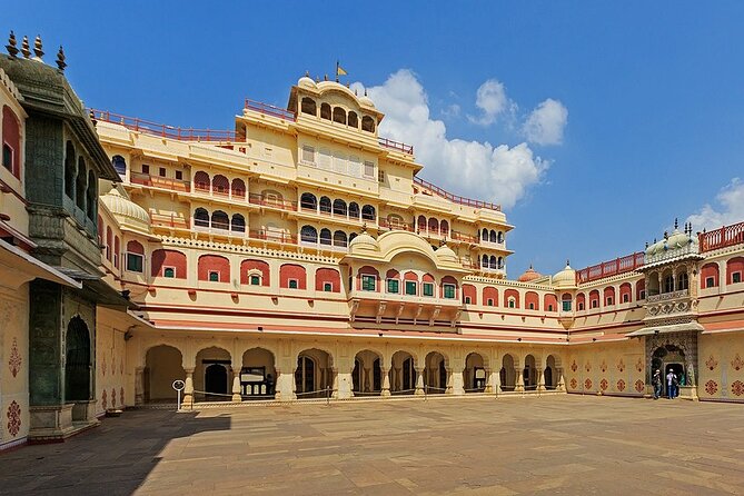 Private Jaipur Pink City Tour by Car & Driver with a Tour Guide - Starting in Amer: Why This Fort Town Sets the Tone