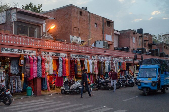 Private: Jaipur Shopping Tour By Tuk Tuk - Jaipur shopping, on wheels, with hotel pickup