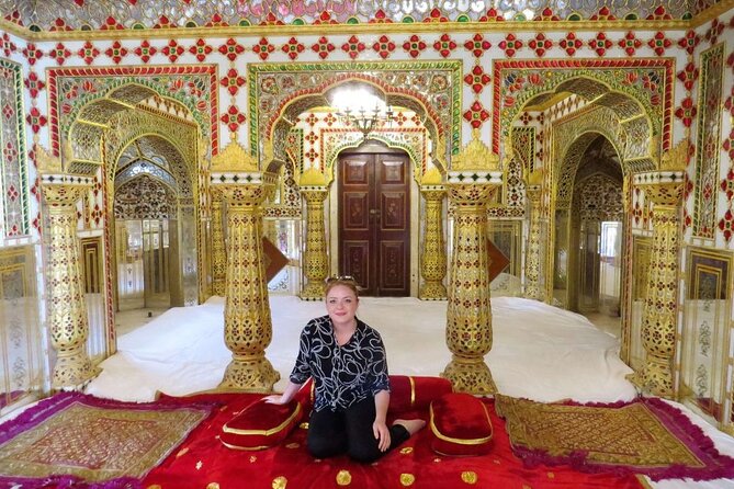 Private Jaipur Sightseeing Day Tour - Two hours in Jaipur for lunch and Heritage market shopping