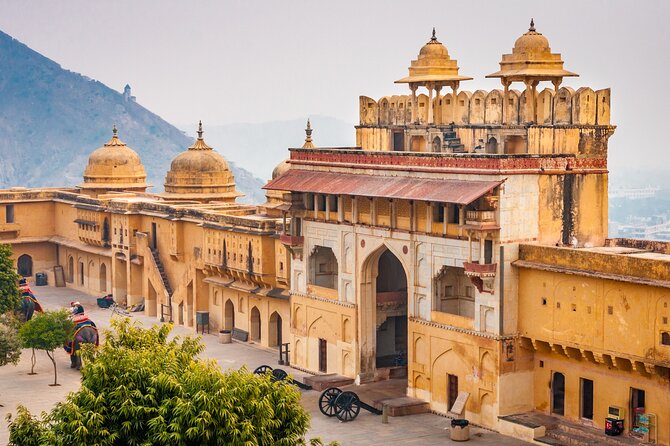 Private Jaipur Sightseeing Day Trip from Delhi - The day’s route: a realistic timeline for Amber Fort, stepwell, and Water Palace