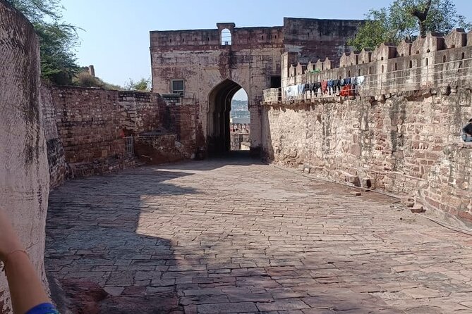 Private Jodhpur Blue City Walking Tour with Guide - Navchowkiya: Narrow Streets, Blue Houses, and Market Life Close-Up