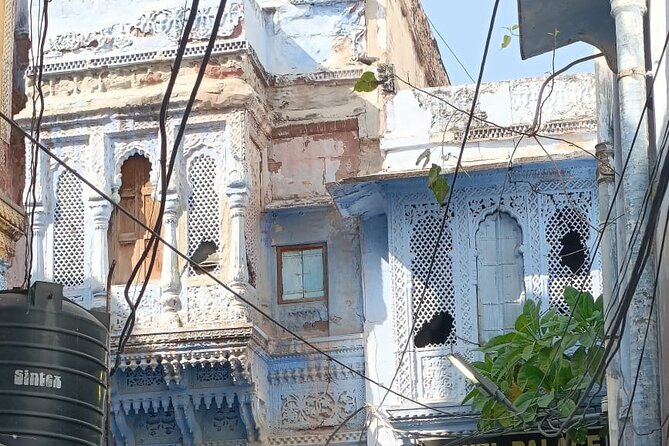 Private Jodhpur Blue City Walking Tour with Guide - Kunj Bihari Temple: A Memorial Built into the City’s Spiritual Route