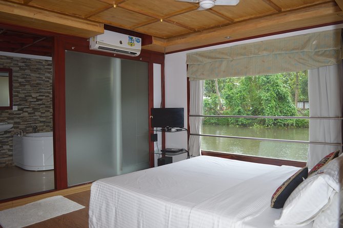 Private luxury Houseboat trip at Alleppy Backwaters. - Meals on board: Kerala food, vegetarian options, and no planning needed