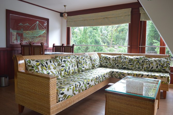 Private luxury Houseboat trip at Alleppy Backwaters. - Your floating room, comfort realities, and the “room to breathe” factor