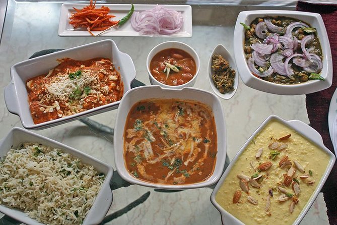 Private Market Tour and Vegetarian Cooking Class in Mumbai - A 3-hour Punjabi cooking class that feels like a real home meal