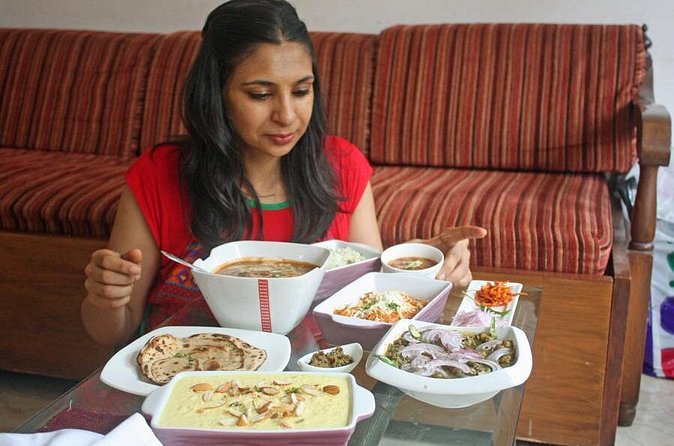 Private Market Tour and Vegetarian Cooking Class in Mumbai - Roti or paratha: learning dough work the way it’s actually taught