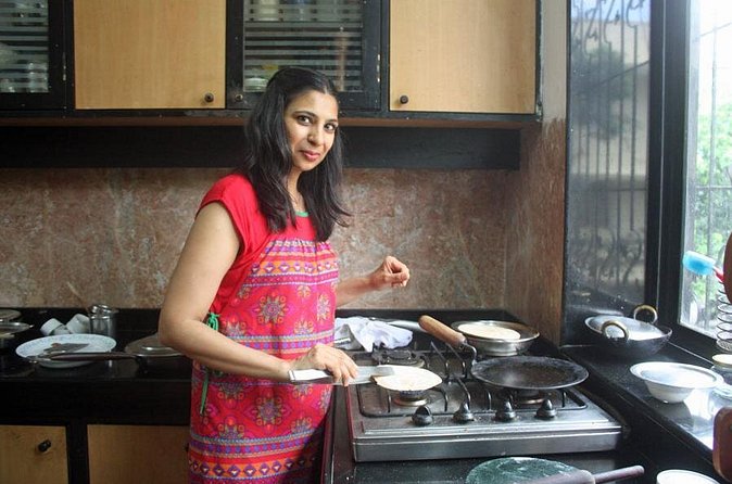 Private Market Tour and Vegetarian Cooking Class in Mumbai - Vegan requests and seasonal menus: plan smart so you get what you want