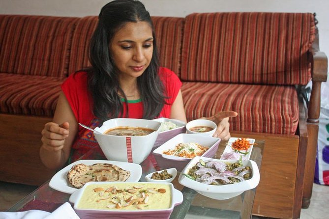 Private Market Tour and Vegetarian Cooking Class in Mumbai - Covered grocery shopping: the spice and produce lesson you can’t get from a supermarket