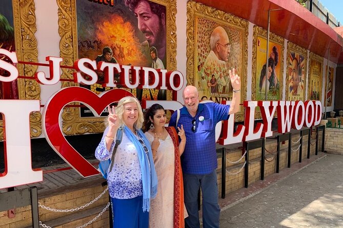 Private Mumbai City Tour and Bollywood Tour Combo with Transport - Two Tours, One Day: Mumbai Sights Plus Bollywood Studio Energy
