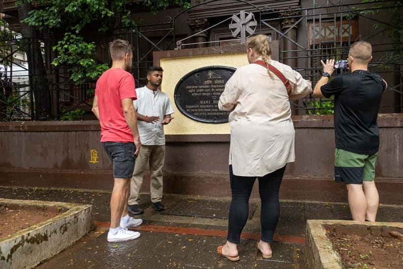 Private Mumbai Highlights Tour (5 Hours) - Chhatrapati Shivaji Maharaj Terminus, Crawford Market, and Colaba Causeway