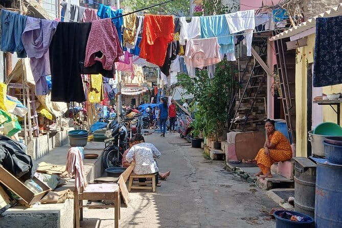 Private Mumbai Sightseeing Tour with Pickup, Car & Guide - First stop: Dharavi and the value of seeing work up close