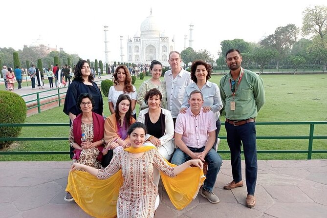 Private Same Day Taj Mahal and Agra Fort Tour By Car From Delhi - A one-day Agra route that hits the big targets from Delhi