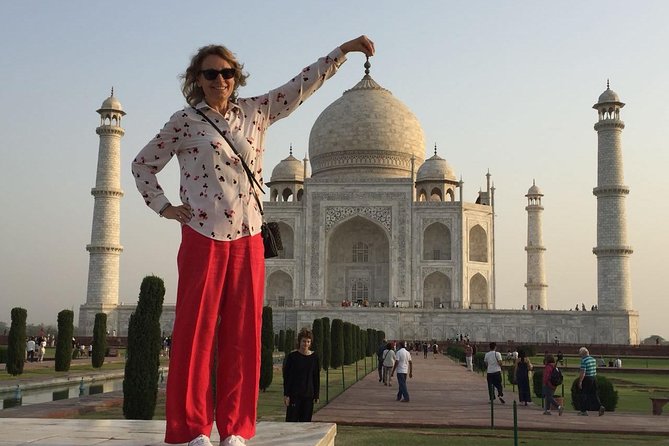 Private Same Day Taj Mahal Tour From Delhi - Your guide and Mughal explanations, why it makes the monuments click