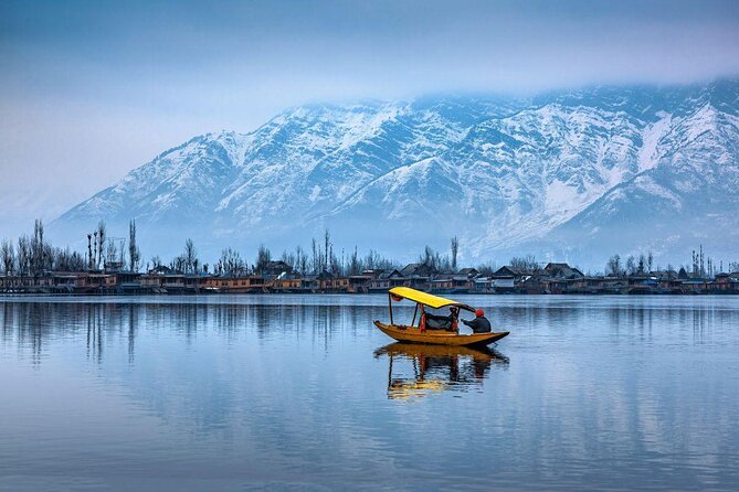 Private Sedan Cab to and from Srinagar Airport and Dal Lake - Quick Hits That Make This Transfer Worth It