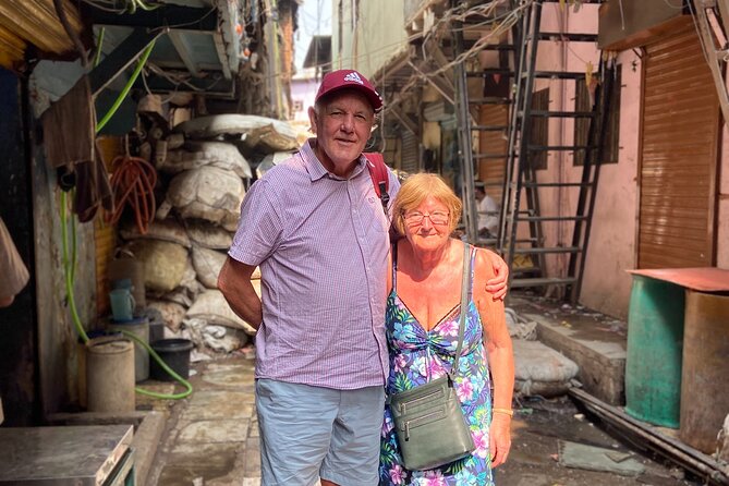 Private Slumdog Millionaire Tour in Dharavi with Slum Visit - Meeting at Mahim, Staying Organized, and Avoiding Common Headaches