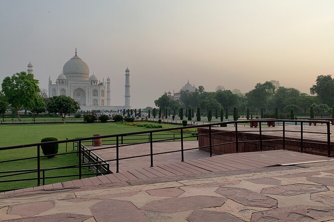 Private Sunrise Taj Mahal and Agra Fort Tour From Delhi To Agra- by AC Car - Craft demonstration and souvenir time at Decor Crafter
