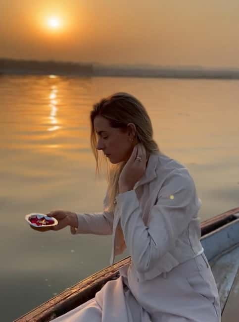 Private Sunset Boat Ride and Ganga Aarti with Reserved Seat - Starting at Shree Ganesha Palace, light refreshments and real orientation