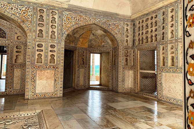 Private Taj Mahal ,Agra Fort and Baby Taj Tour From New Delhi - Price and value: the big question is what your option includes