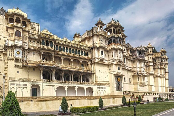 Private Taj Mahal, Agra Fort & Baby Taj Tour from Delhi by Train - Agra station at 5:00 PM: avoid the last-minute scramble