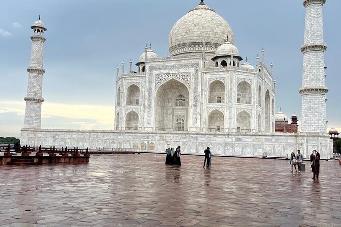 Private Taj Mahal and Agra Day Trip from Delhi by Car with Lunch - Lunch at a 5-Star Hotel: Comfort While You’re in Agra