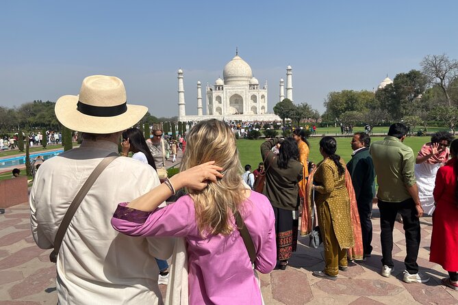 Private Taj Mahal and Agra Fort Tour from Delhi- All Inclusive - Lunch at DoubleTree by Hilton Hotel, a midday break that keeps you on track