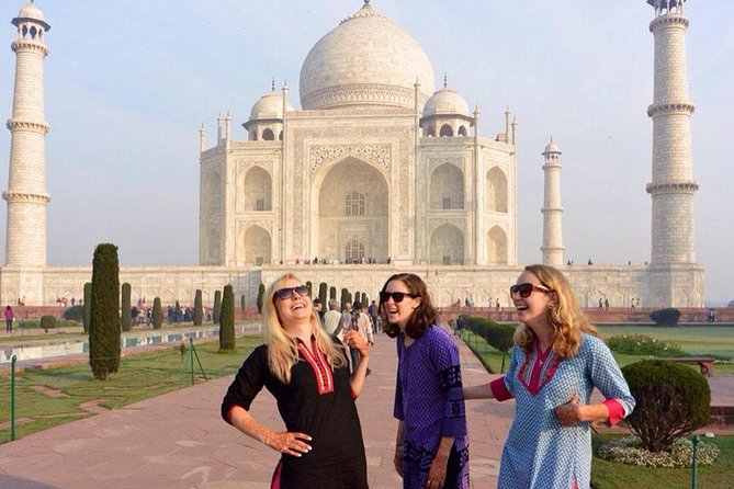 Private Taj Mahal and Agra Tour from Gurugram(Gurgaon) by Car - Lunch in Agra: buffet option that keeps the day moving
