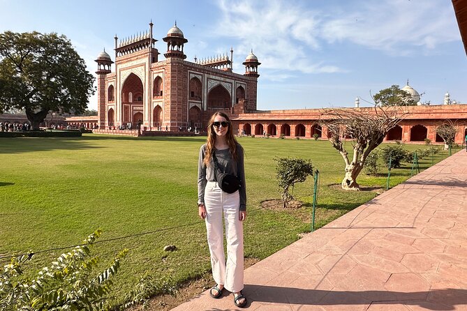 Private Taj Mahal Sunrise & Agra Day Tour By Car - Meals Included: 5-Star Buffet Lunch and Optional DoubleTree Breakfast