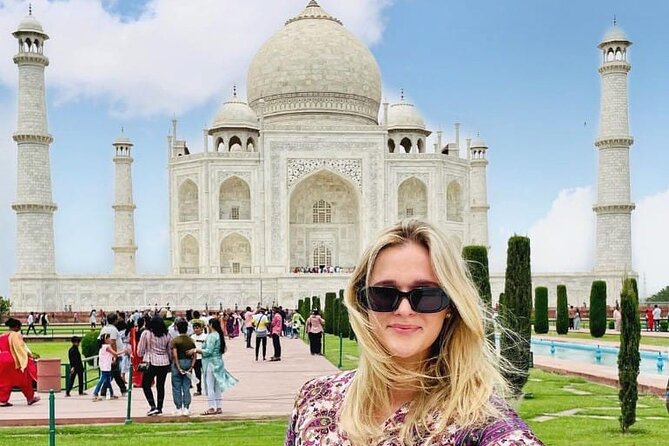 Private TajMahal & Agra Fort Tour from Delhi by Car-All inclusive - Getting to Agra by private A/C car: where value shows up