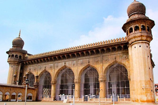 Private Tour: Hyderabad City Day Tour - Hussain Sagar Lake and the 18m Buddha Statue in the Middle