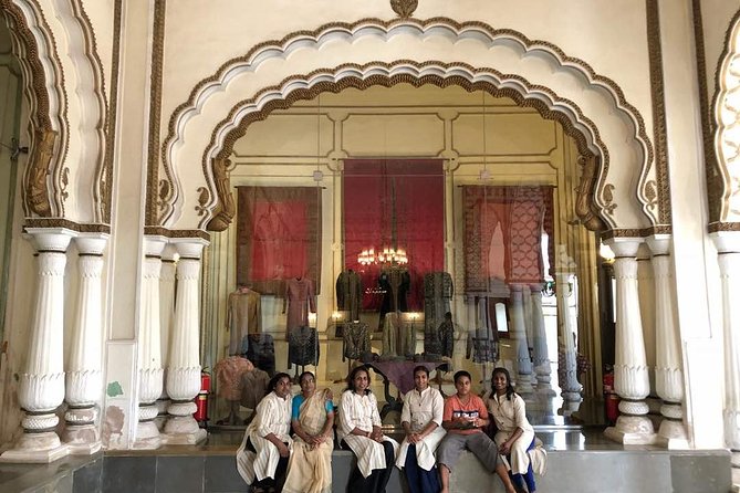 Private tour of Hyderabad in car with guide and lunch - Salarjung Museum: Build Context Between Monuments
