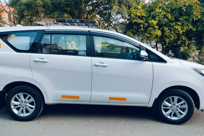 Private Transfer Agra to Delhi - Safety and Driver Care for Solo Travelers and Families