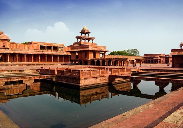 Private Transfer From Agra To Jaipur with Fatehpur Sikri - A/C comfort that actually matters on the Agra-Jaipur drive