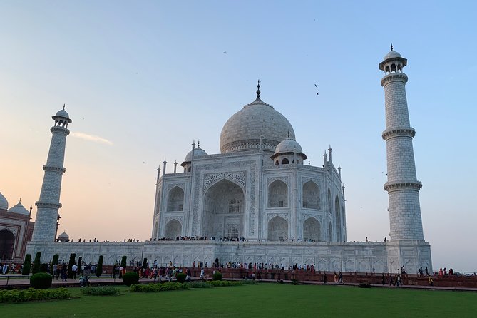 Private Transfer From Jaipur to Agra including Fatehpur Sikri - English-Speaking Driver: Comfort, Safety, and Help With Timing