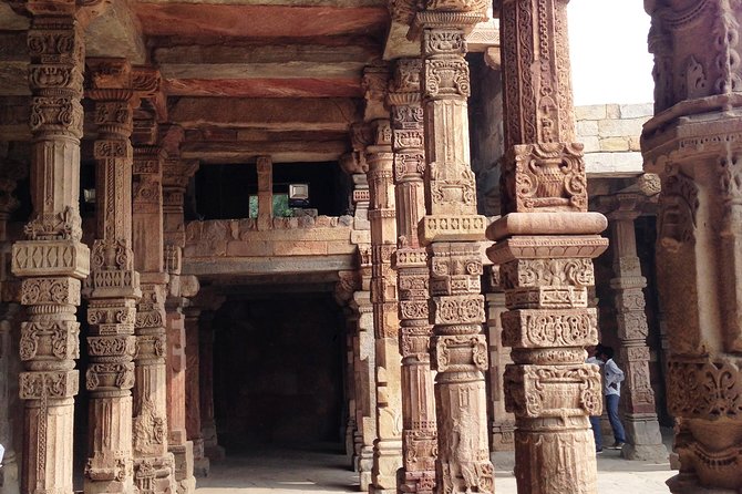 Private Transfer From New Delhi to Jaipur - Meeting up in New Delhi, hotel porch or IGI Airport exit gate 4