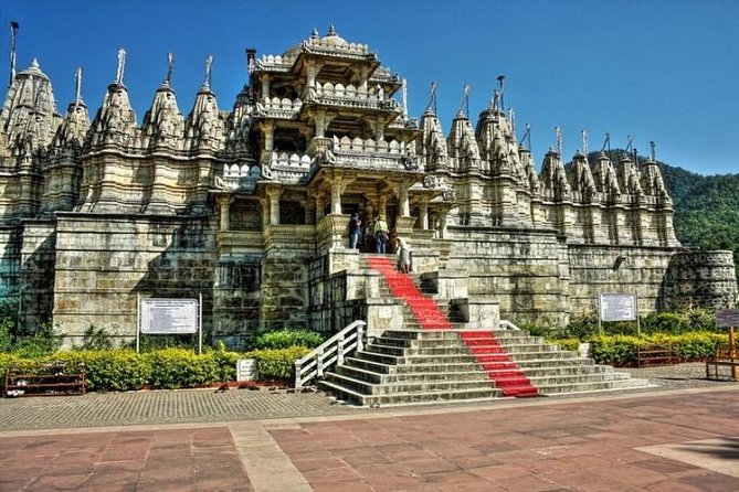 Private Transfer From Udaipur To Jodhpur Via Jain Temple & Kumbhalgarh Fort - Kumbhalgarh Fort, UNESCO power with serious views