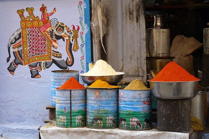 Private Udaipur Shopping Tour with Pickup & Drop-off - Chetak Circle and Rajasthali for craft shopping with one stop