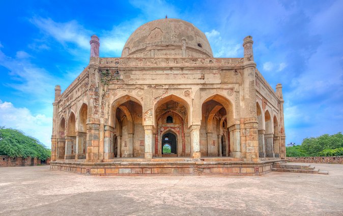 Private Walking Tour: South Delhi Heritage including Qutub Minar and Mehrauli Archaeological Park - Chhatarpur Temple: a large complex with South Indian architectural influence