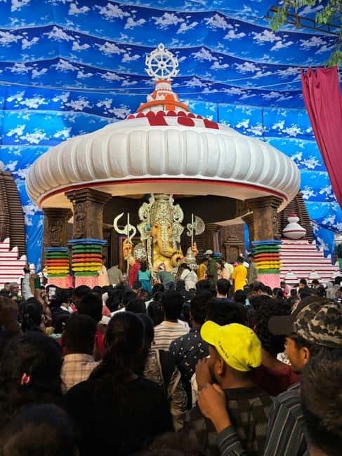 Pune: Sacred Sites Half Day Tour with Snacks (AC Car Tour) - Why the guide makes or breaks this kind of tour