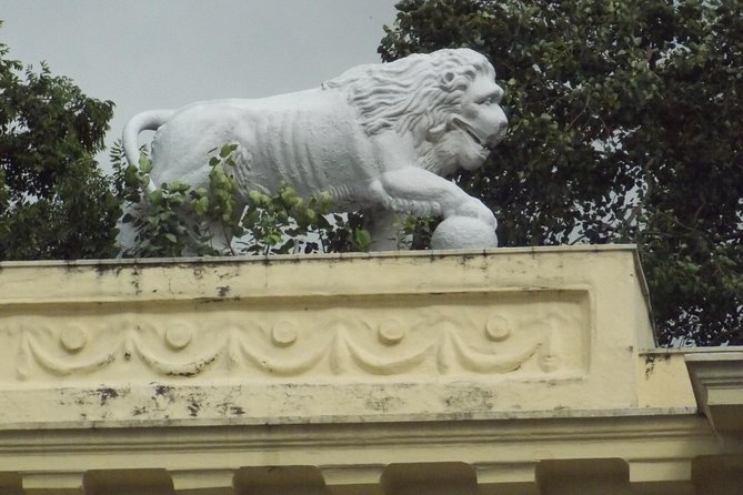 Raj Heritage Walk - Writer’s Building: looking at governance from street level