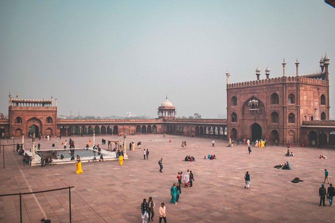 Red Fort & Old Delhi: Half Day Heritage Walking tour - Red Fort at the End: Tickets, Time, and the Day-Of Reality