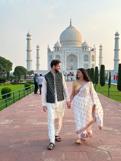 Rent a sari or kurta pajama for Taj Mahal visit & picture - Fit and customization: why sizing matters more than you think
