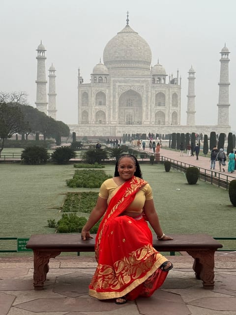 Rent a sari or kurta pajama for Taj Mahal visit & picture - Price and value: how $13 turns into a better Taj day