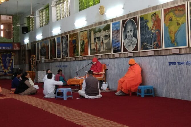 Rishikesh Private Guided Sightseeing Tour by Car - What to wear and how much walking to expect