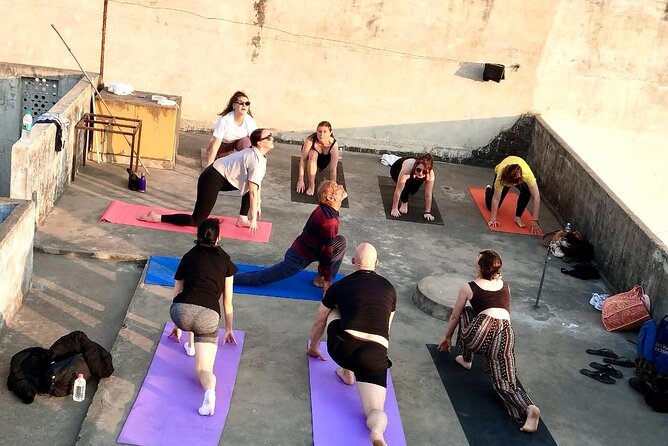 Rooftop Yoga in Jaipur – Includes Transport, Tea & Instructor - The 90-minute session: what it usually feels like