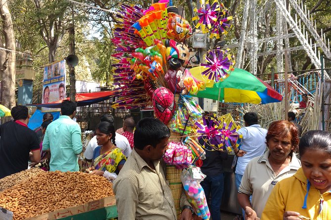 Sacred Bull walking tour in Bangalore with guide - Breakfast and bazaar time: how you finish with the real Bangalore feel