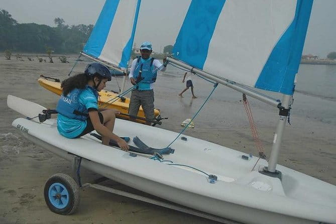 Sailing Experience in Mumbai on Mid Size Yacht - Crew, safety, and why names matter here
