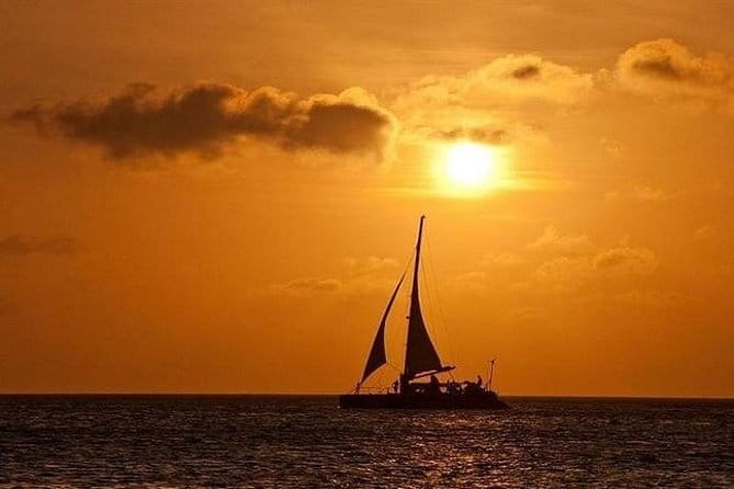 Sailing Experience in Mumbai on Mid Size Yacht - Onboard comfort: coffee, water, and what to bring